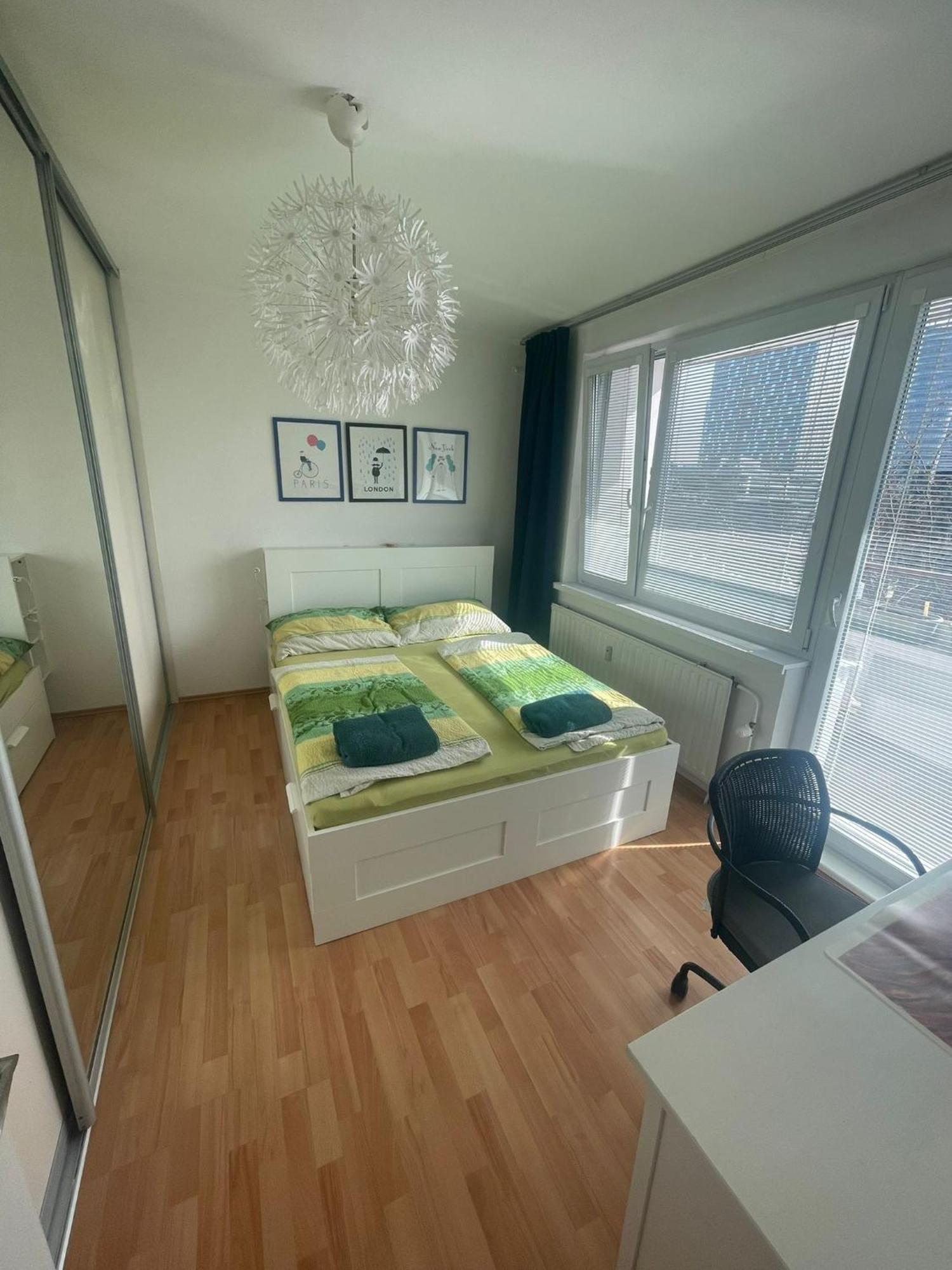 Park View City Center Location Apartment With Balcony Bratislava Bagian luar foto