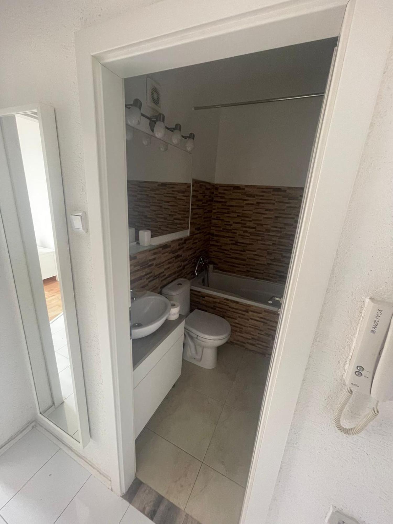 Park View City Center Location Apartment With Balcony Bratislava Bagian luar foto